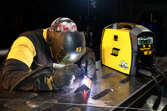 ESAB_EMP210_TIG Action.JPG