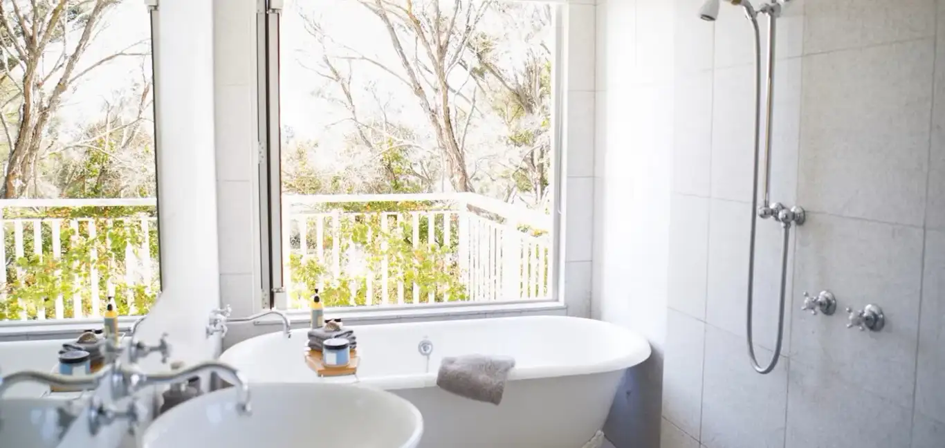 970 Lonely Bay : Estuary Terrace Suite Bathroom 
