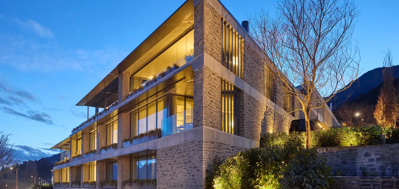 Roki Collection Queenstown : Hotel Exterior