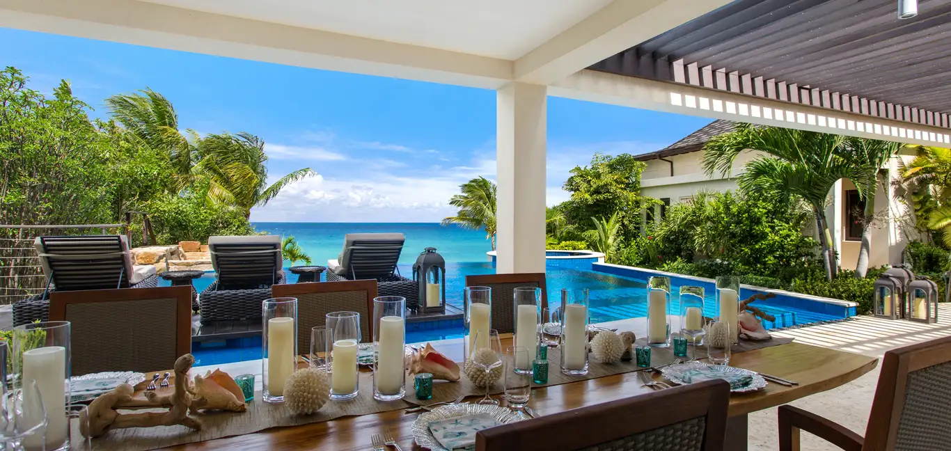Nevaeh Villa : Dining 
