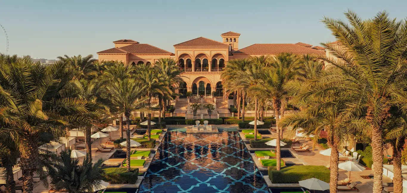 One&Only The Palm : Main Swimming Pool in the Evening