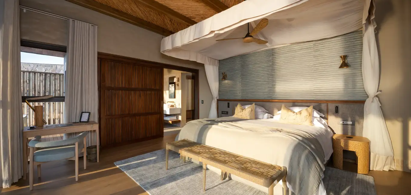 Shisaka Camp at Sandringham Private Game Reserve : Suite Bedroom 