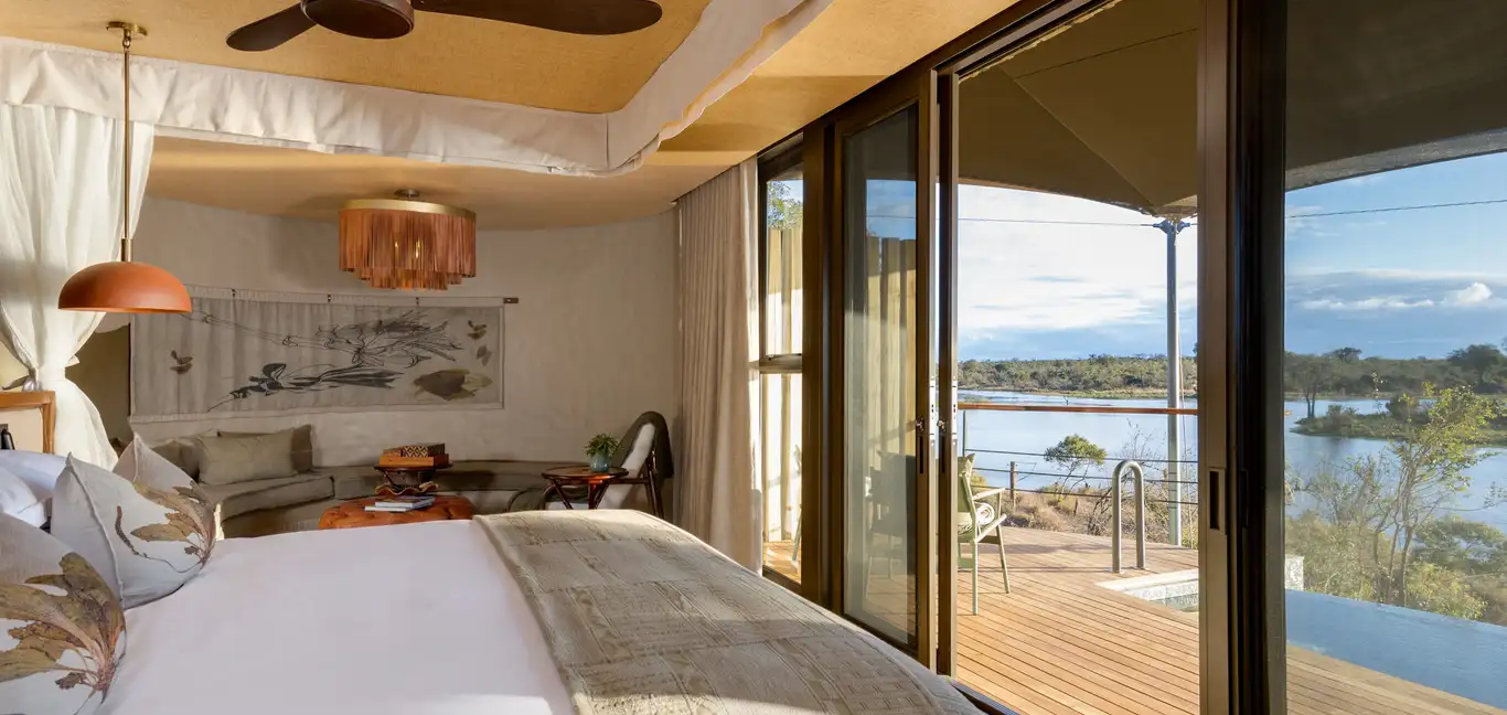 N’weti Camp at Sandringham Private Game Reserve : Suite Bedroom 