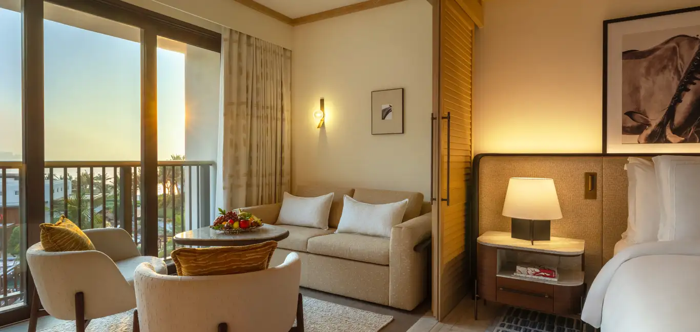 Jumeirah Al Naseem : Suite Dining Space