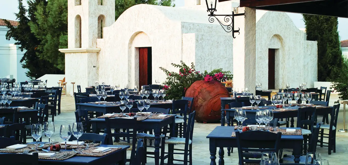 Anassa : Anassa Village Square