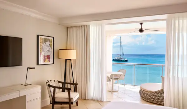 Luxury Oceanfront Room 