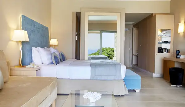 One Bedroom Suite with Sea View