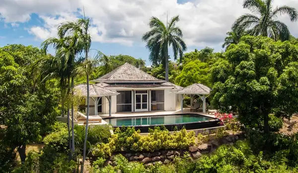 One-Bedroom Mango Ridge Studio with Pool 