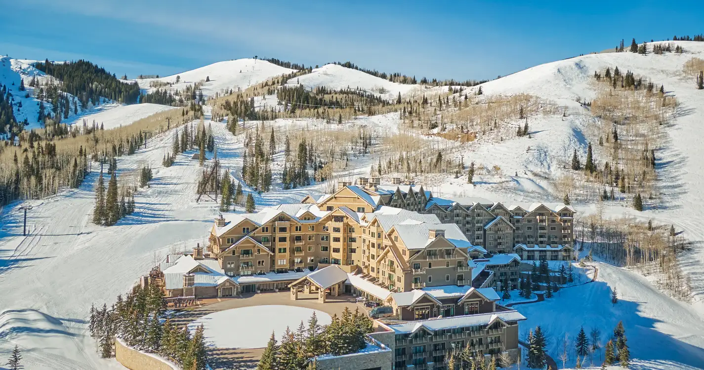 Montage Deer Valley : View of Hotel in Winter 