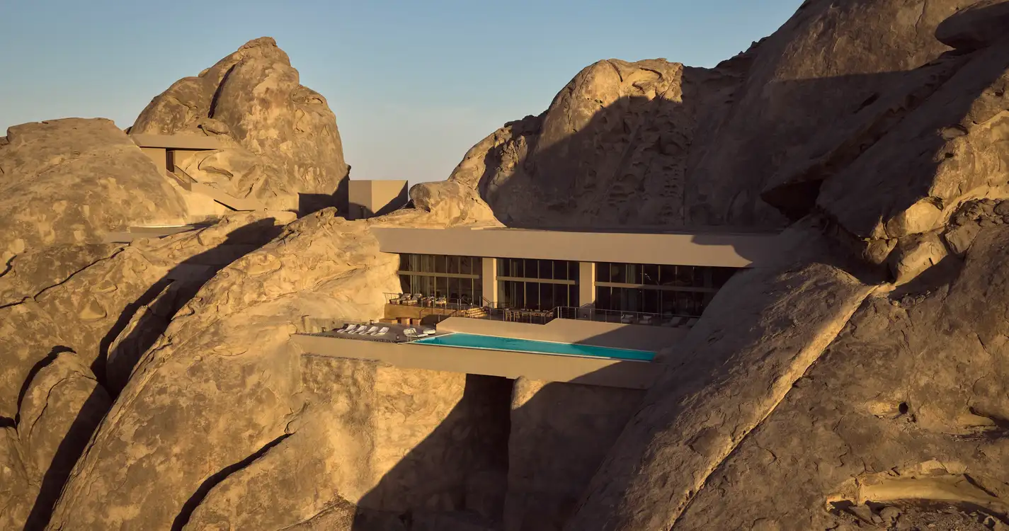 Desert Rock : Two-Bedroom Mountain Crevice Skyline Villa 