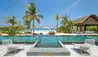 JOALI BEING : Pool with beach
