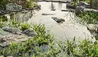 Namia River Retreat : Riverside Setting
