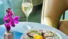 Pier Sixty Six : Oysters and Champagne