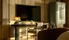 Jumeirah Al Naseem : Suite Dressing Table