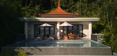 Thailand Wildlife, Culture and Beach